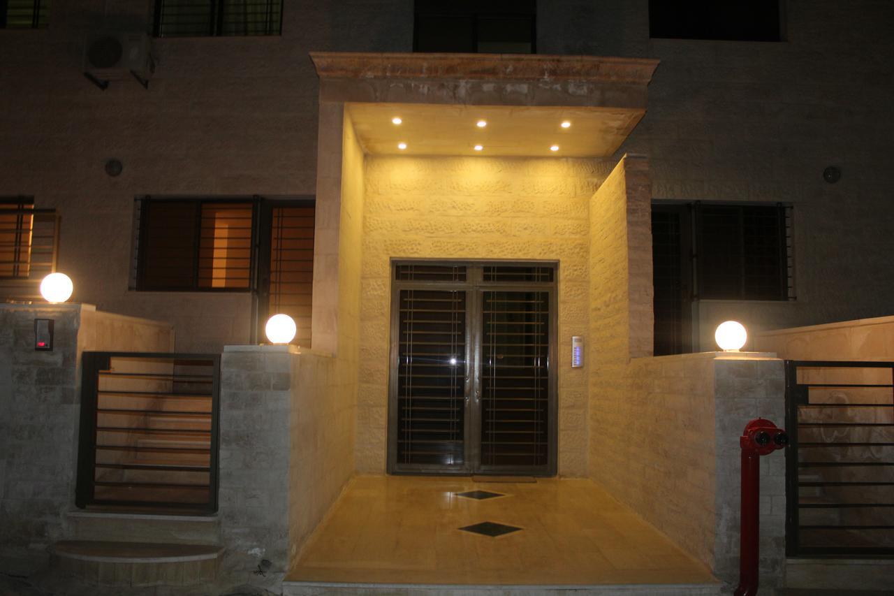 Faraseen Apartments Al Qastal Buitenkant foto
