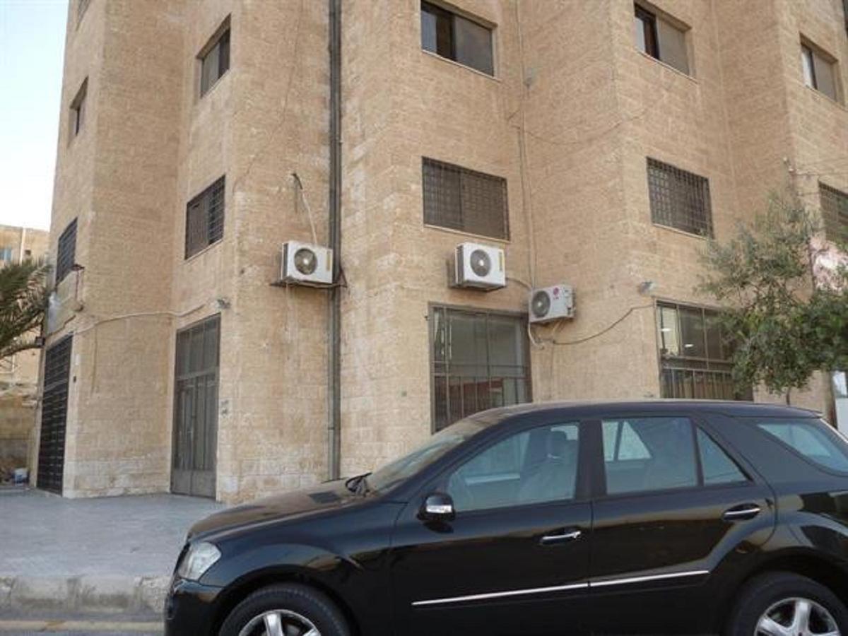 Faraseen Apartments Al Qastal Buitenkant foto